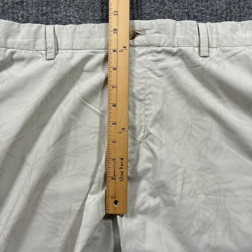 Greg Norman Mens Chino Shorts Size 38 Tropical Leaf Print Outdoor Mid Rise - Picture 6 of 9